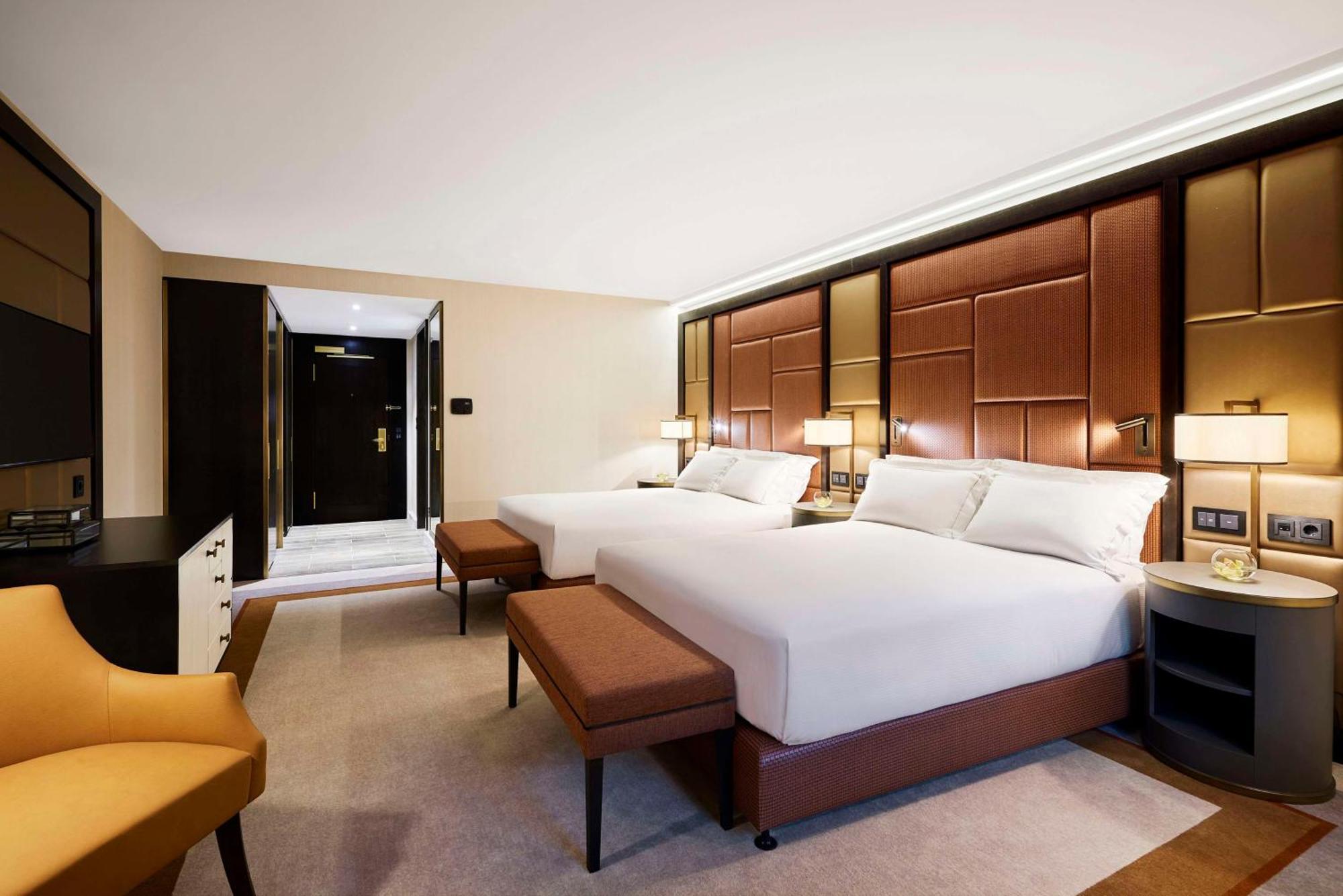 Chambre Lit Queen-Size Supérieure - Vue sur Rue