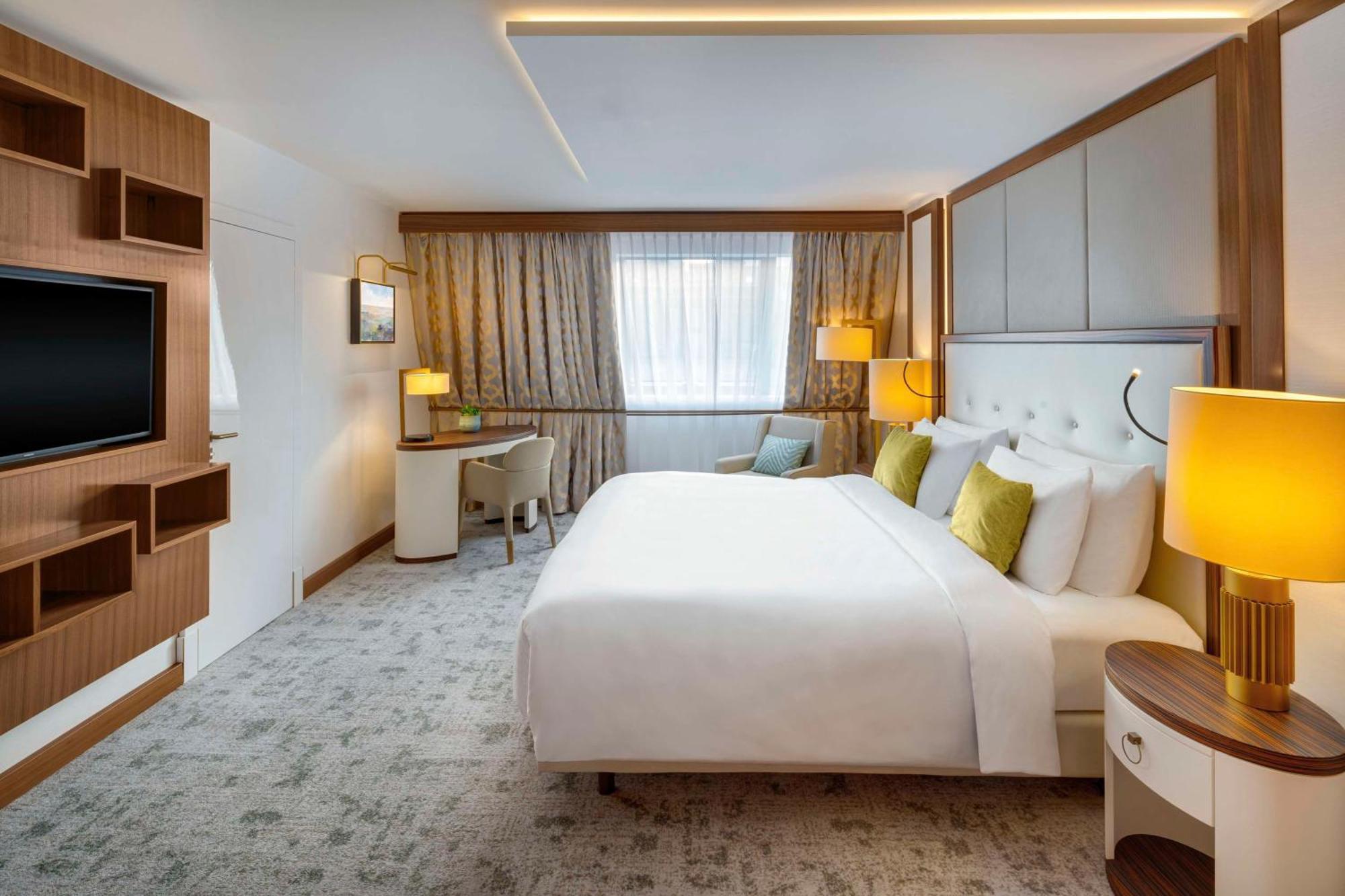 Chambre Lits Jumeaux Corvinus - Vue sur Fashion Street