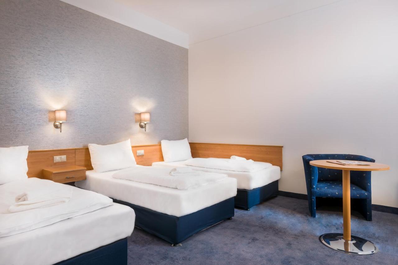 Triple Room,738529471:JPEG