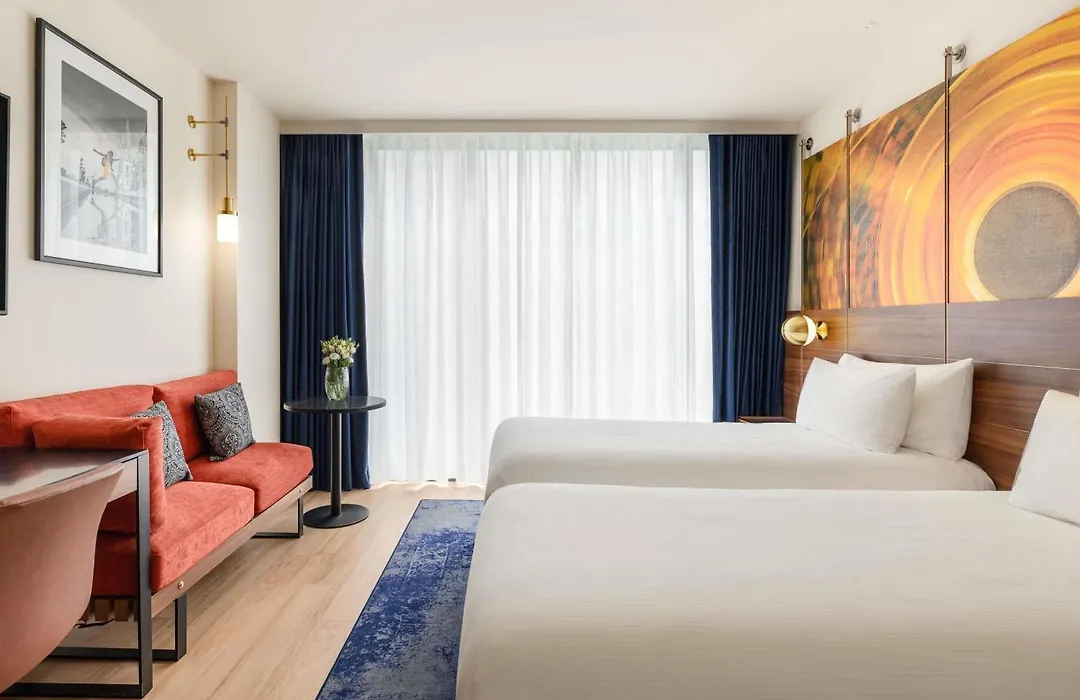 Pullman Budapest-1